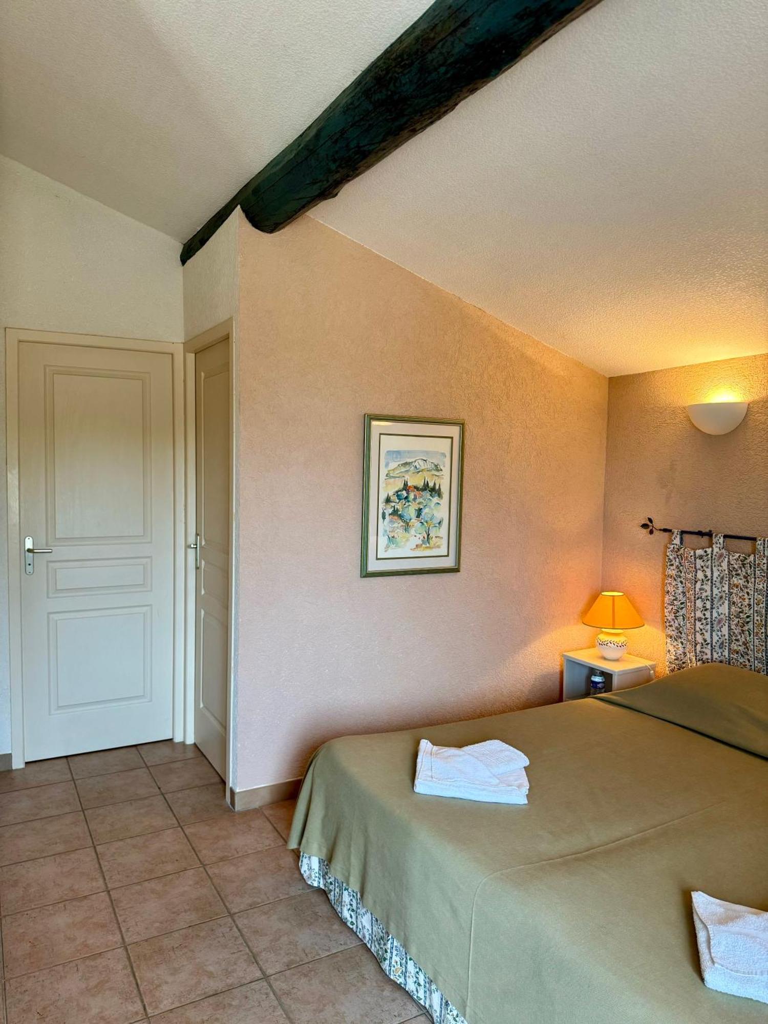 Mas Du Grand Peloux Otel Port-Saint-Louis-du-Rhône Dış mekan fotoğraf